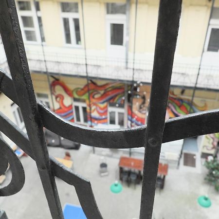 Dbc Hostel Budapest Bagian luar foto