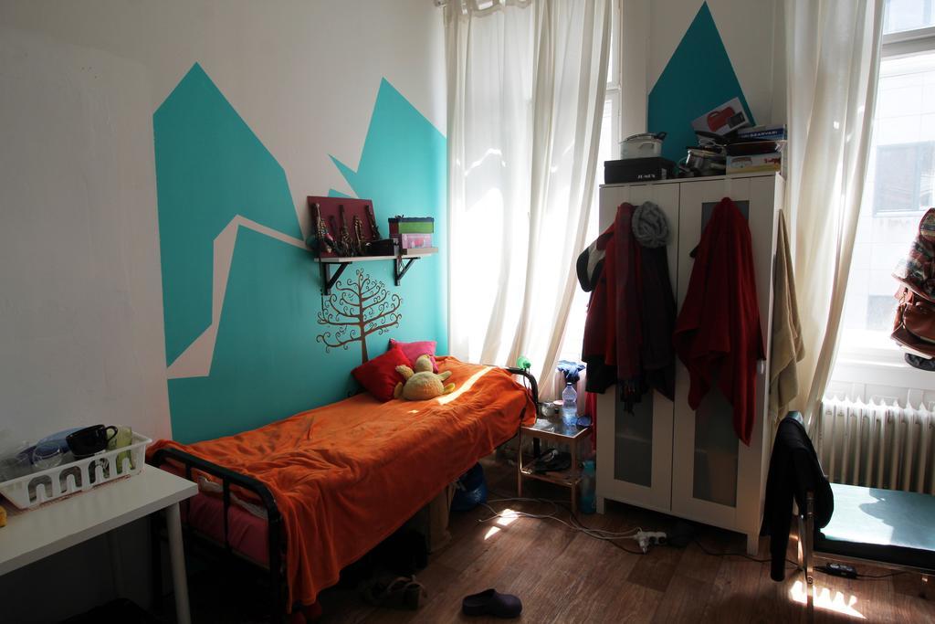 Dbc Hostel Budapest Bagian luar foto